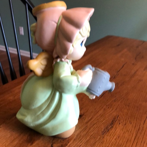 Angel Statue - Picture 2 of 4